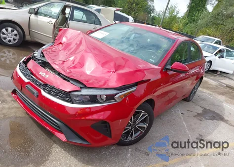 2024 Kia Forte Lxs z USA, uszkodzony, nr VIN 3KPF24AD5RE783270